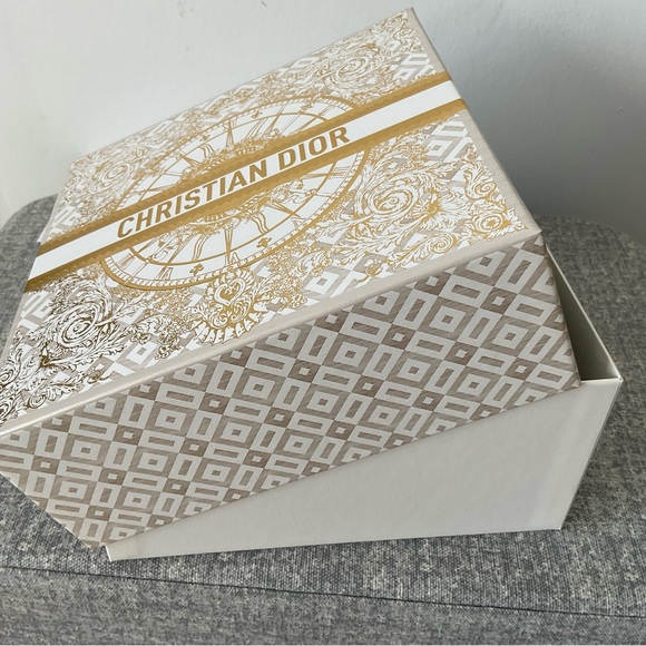 Dior Gift Box Gold and white measures 8.5 x 8.5 x 4 inches new - Picture 4 of 4